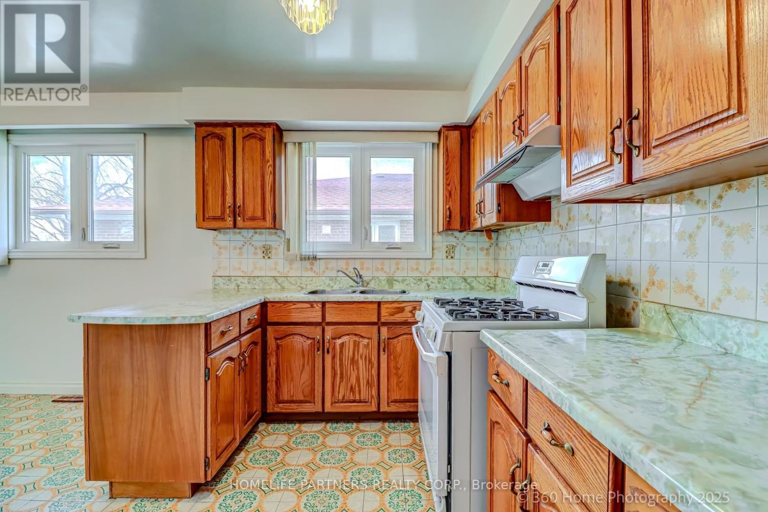 303 PELLATT AVENUE Image 13