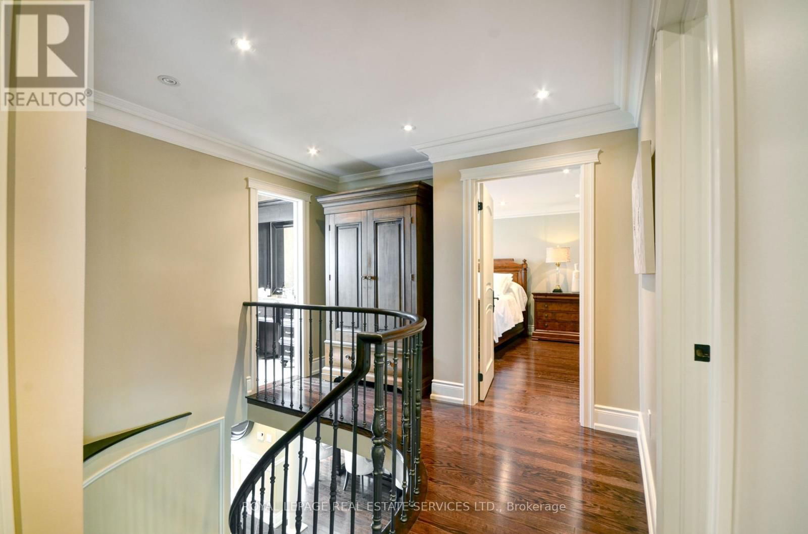 215 ANASTASIA TERRACE Image 17