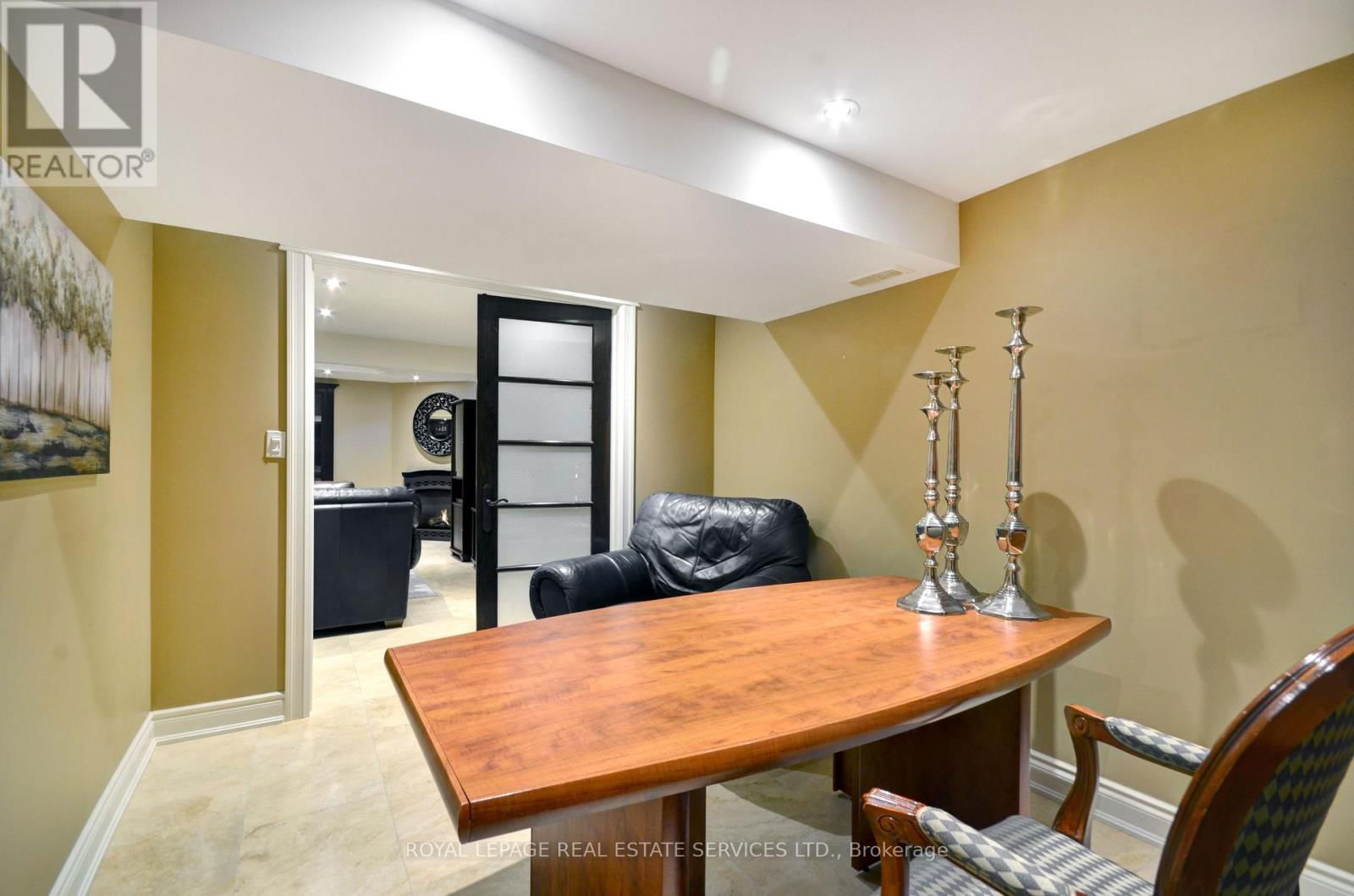 215 ANASTASIA TERRACE Image 34