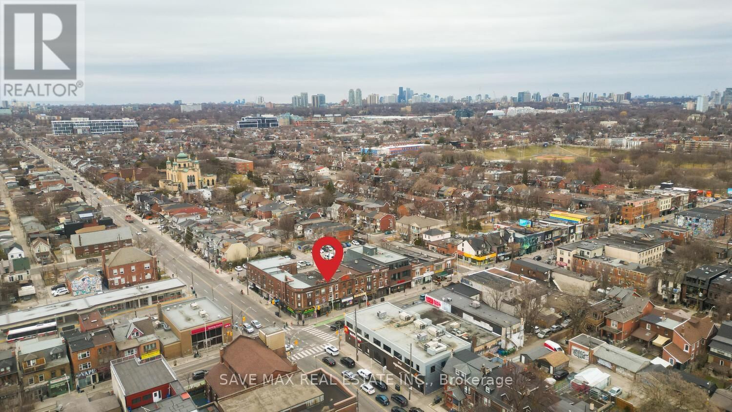 886 BLOOR STREET WEST Image 18