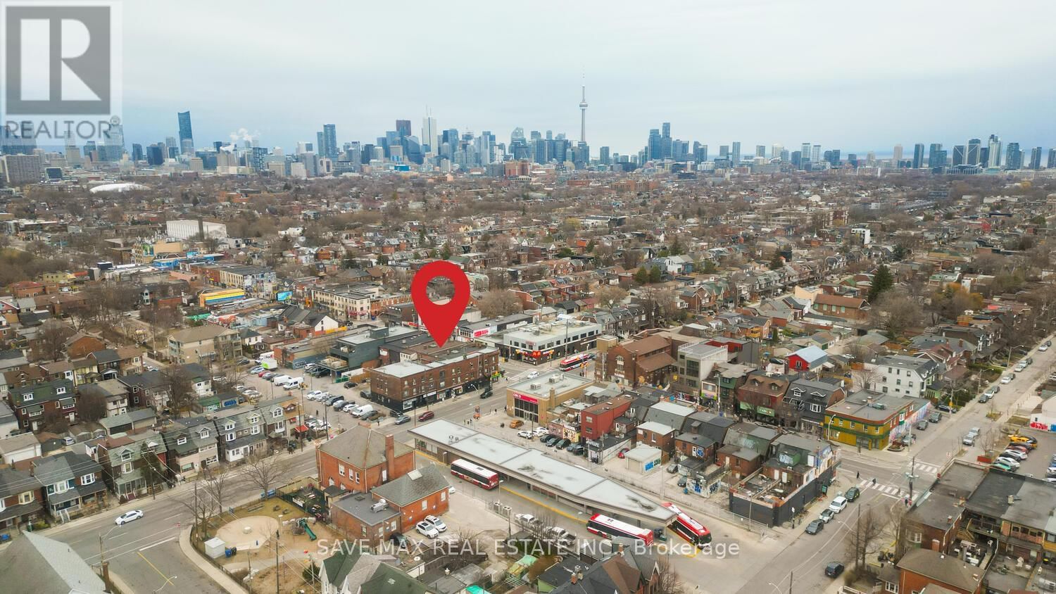 886 BLOOR STREET WEST Image 20