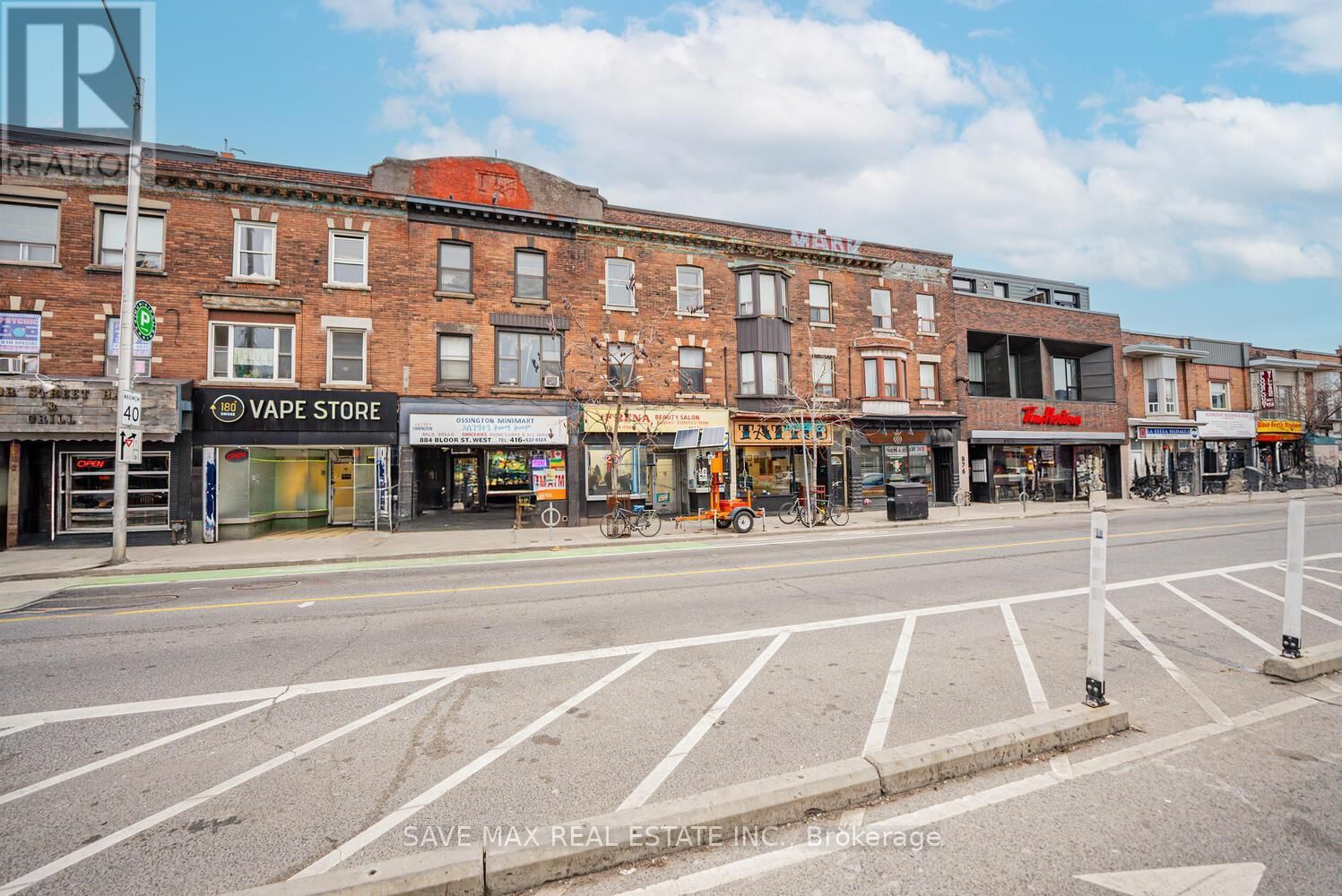 886 BLOOR STREET WEST Image 25