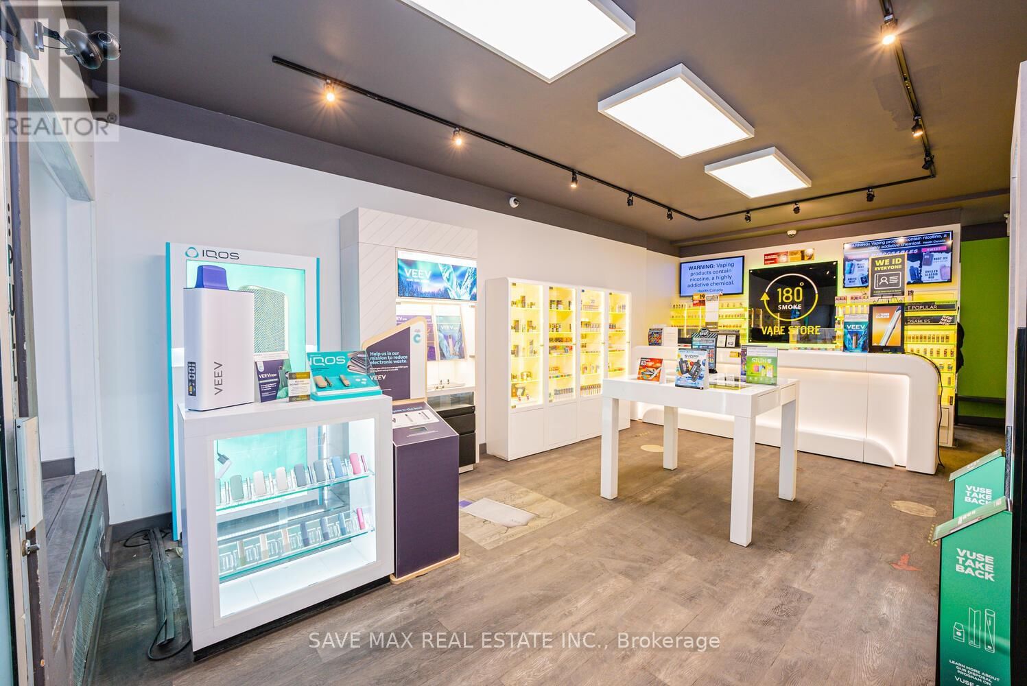 886 BLOOR STREET WEST Image 6