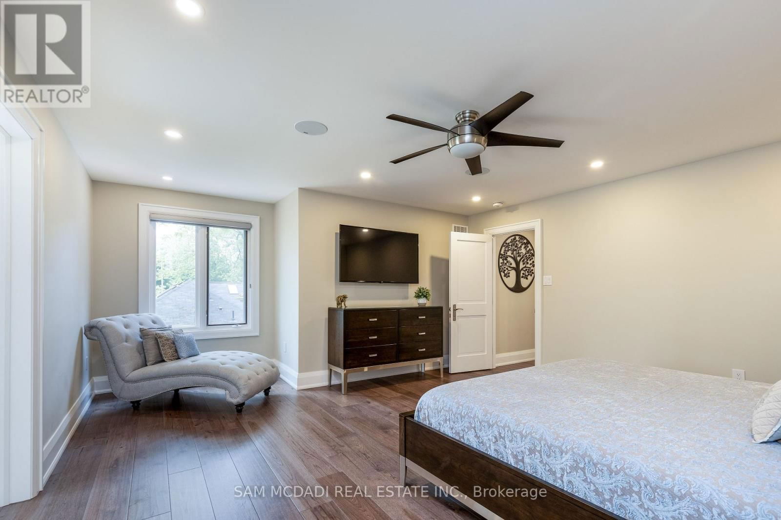 1390 MEADOW GREEN COURT Image 27