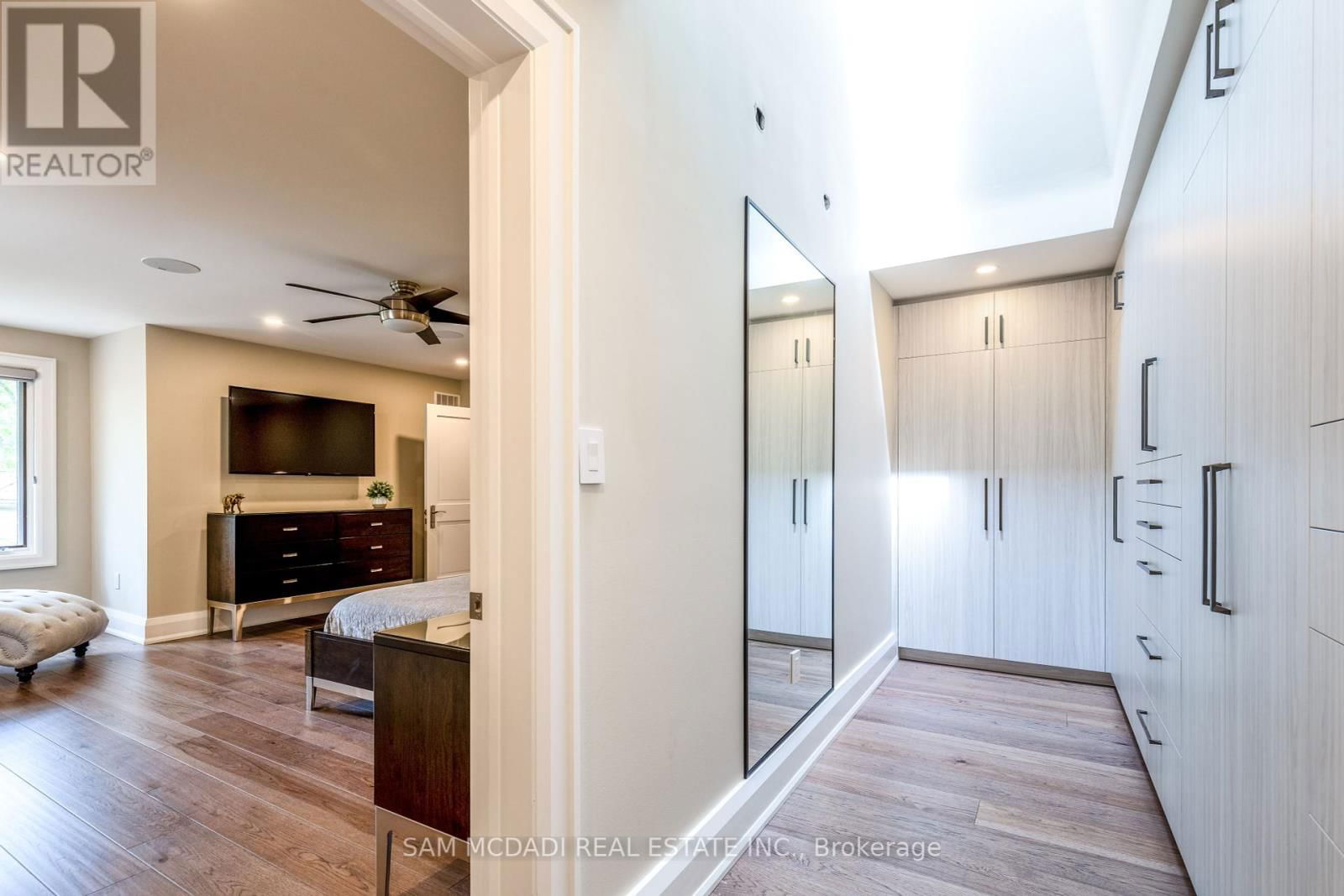 1390 MEADOW GREEN COURT Image 28