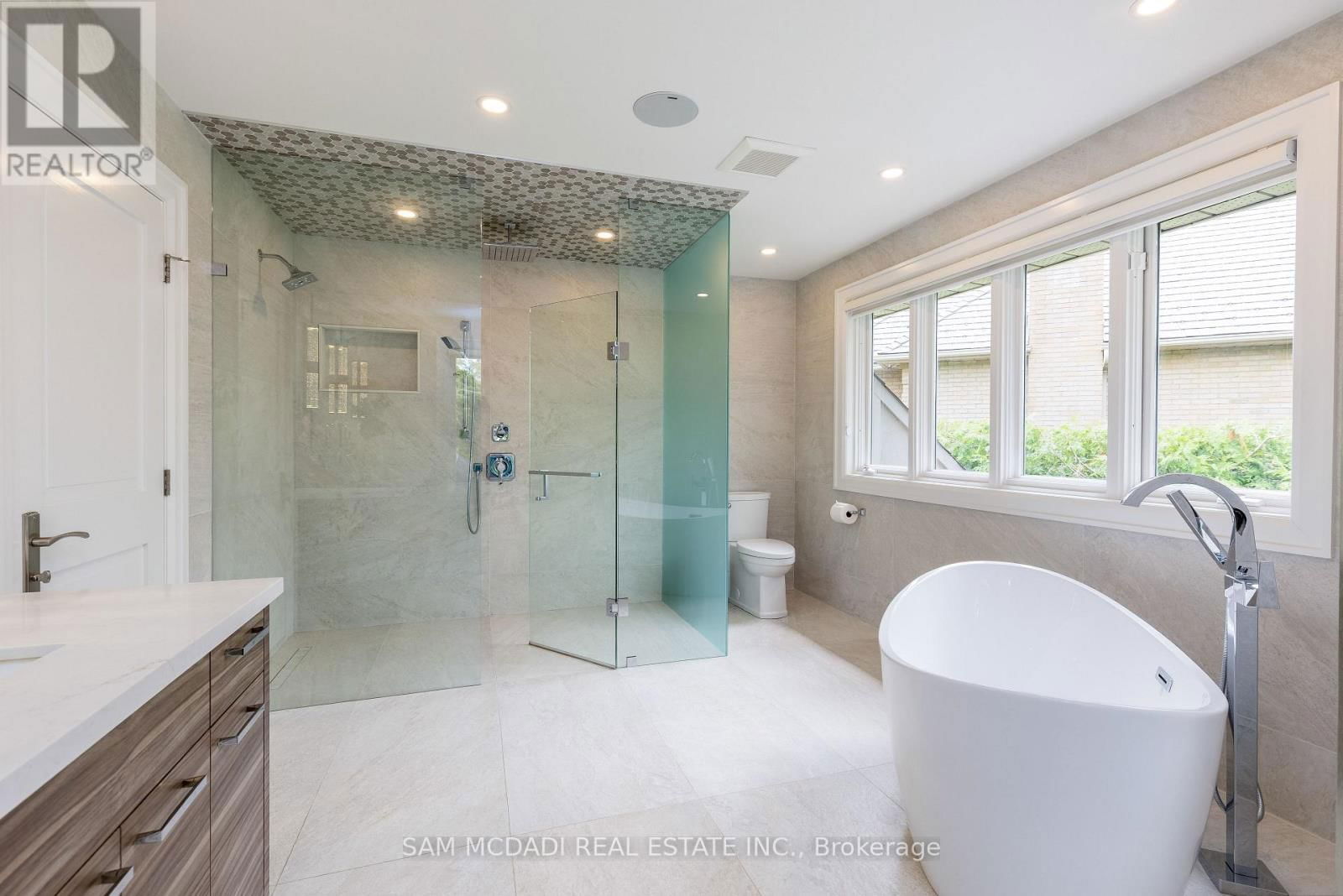 1390 MEADOW GREEN COURT Image 29