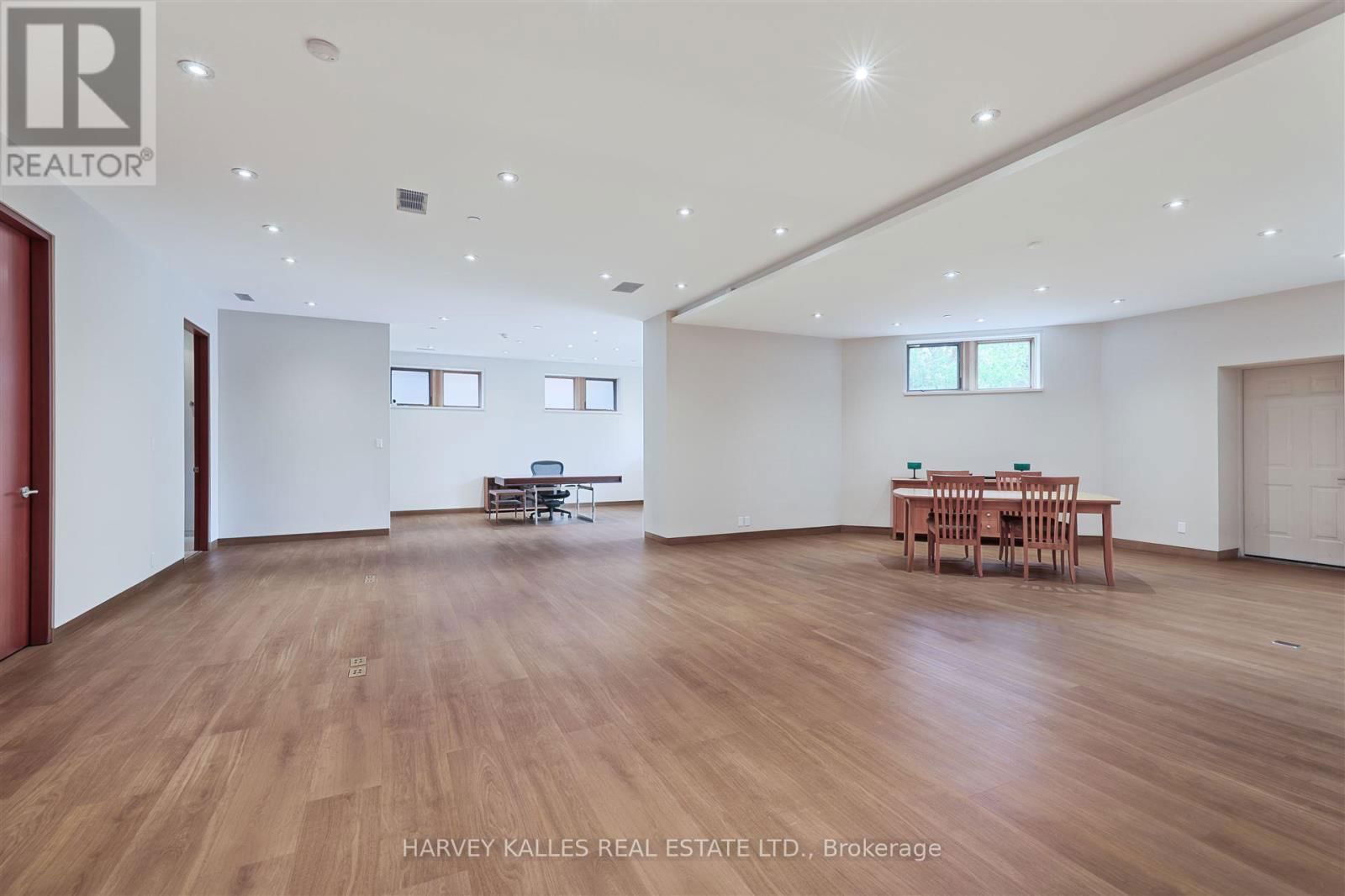 89 KINGSWAY CRESCENT Image 37