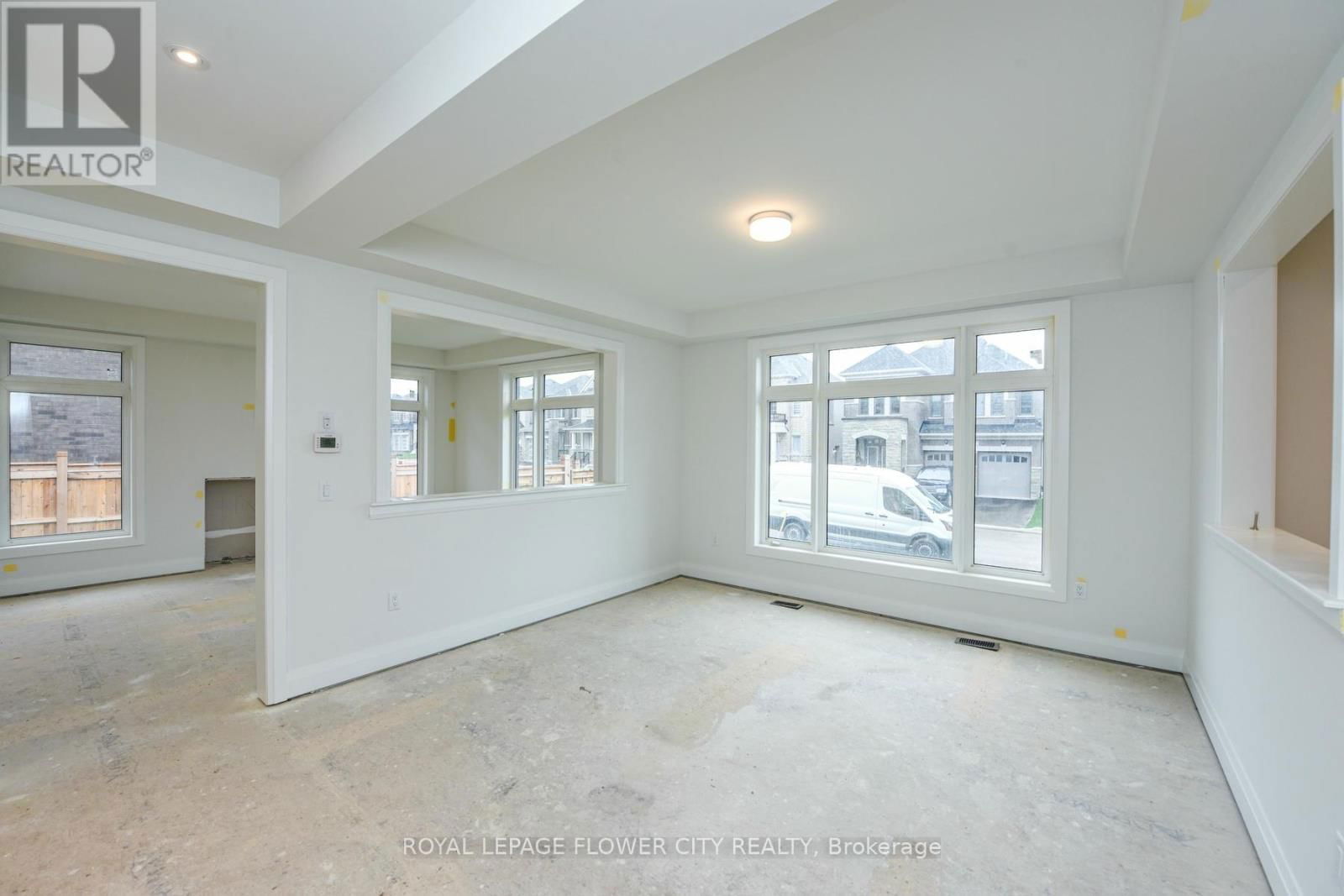 2 DOLOMITE DRIVE Image 10
