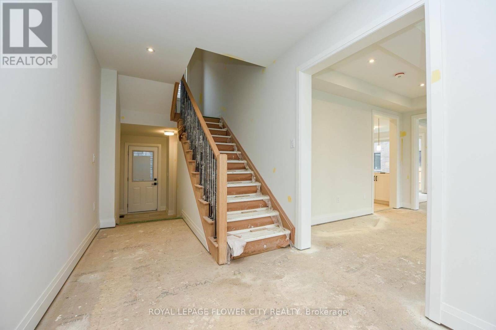 2 DOLOMITE DRIVE Image 18