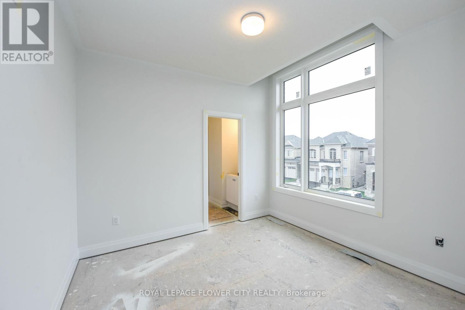 2 DOLOMITE DRIVE Image 20
