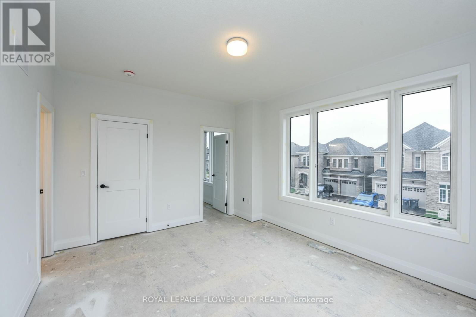 2 DOLOMITE DRIVE Image 23
