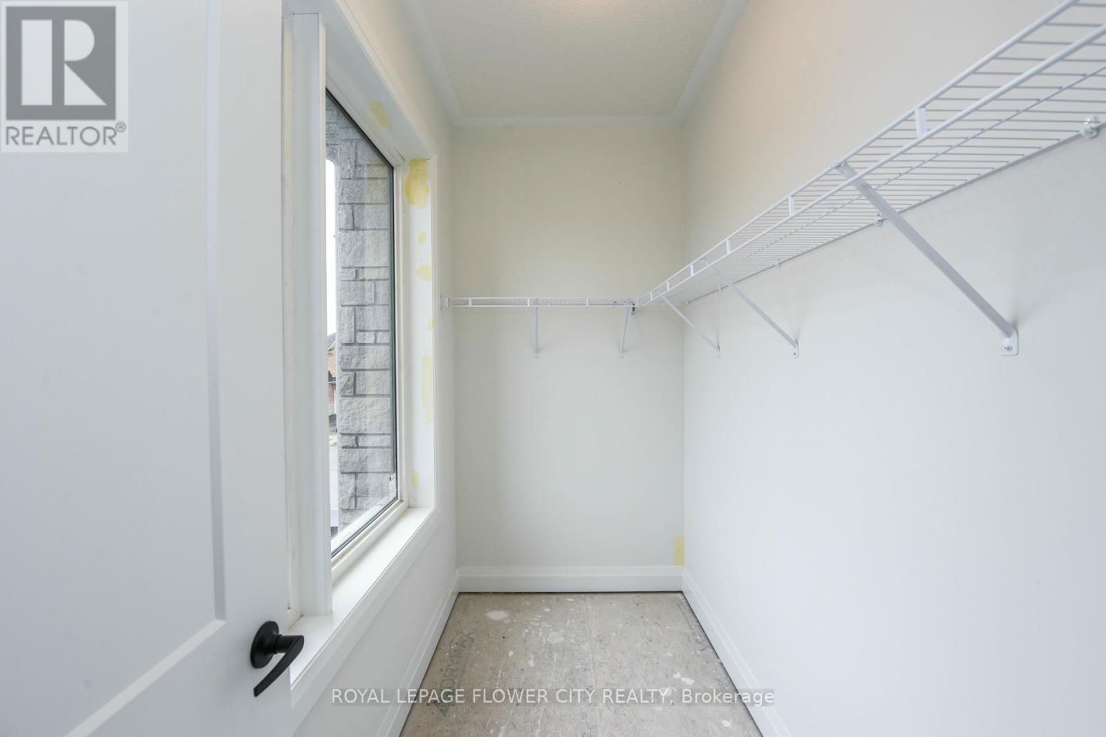 2 DOLOMITE DRIVE Image 26