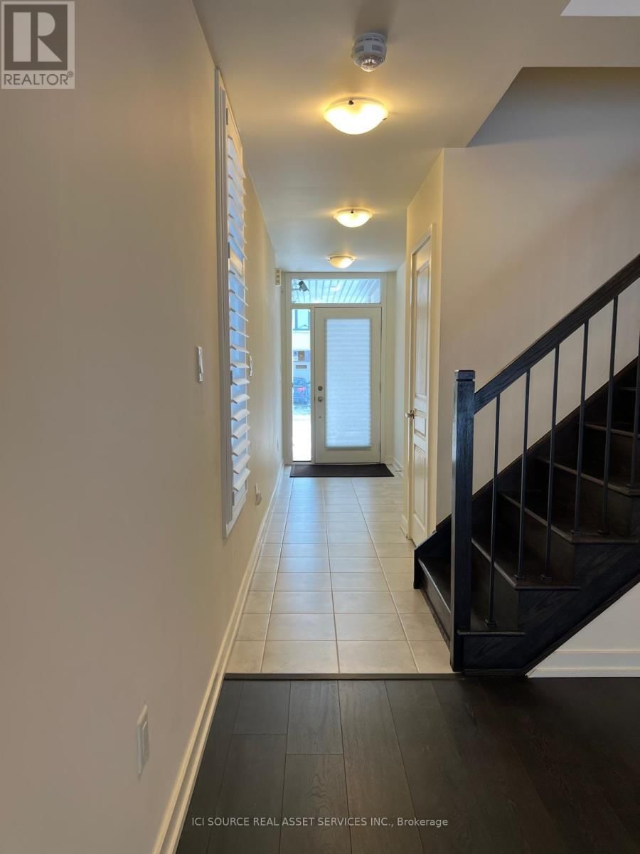 189 HUGUENOT ROAD Image 18