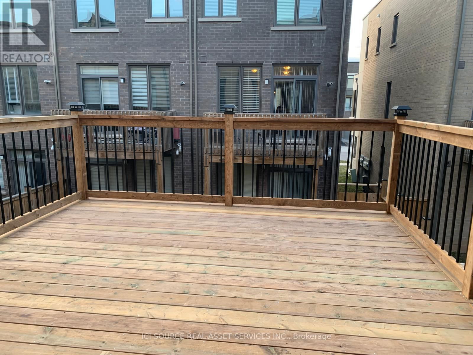 189 HUGUENOT ROAD Image 20