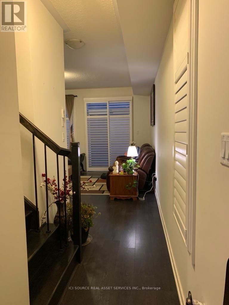 189 HUGUENOT ROAD Image 3