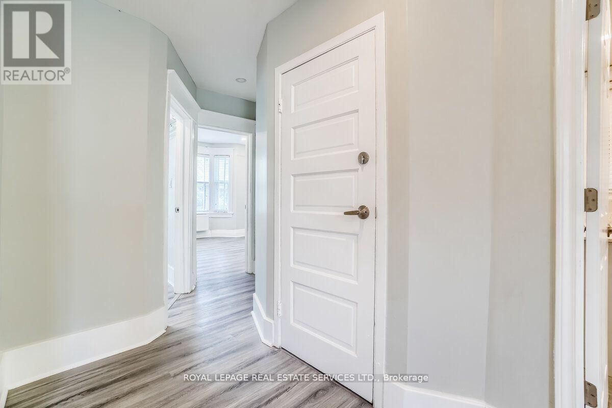 31 TYNDALL AVENUE Image 14