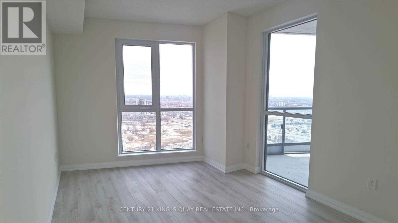 2413 - 35 WATERGARDEN DRIVE Image 11