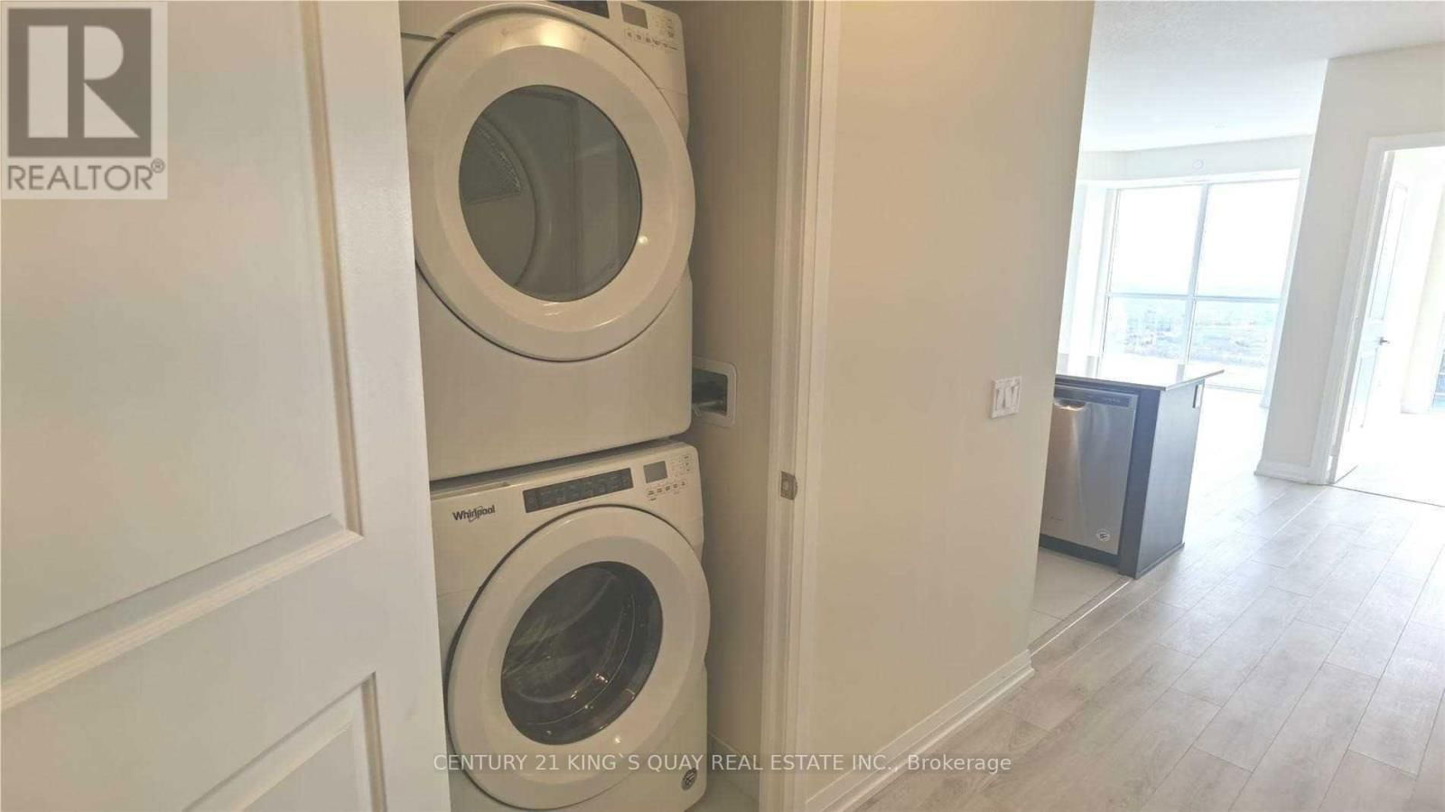 2413 - 35 WATERGARDEN DRIVE Image 15
