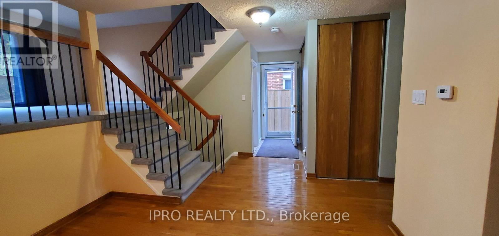 12 SIMMONS BOULEVARD Image 14
