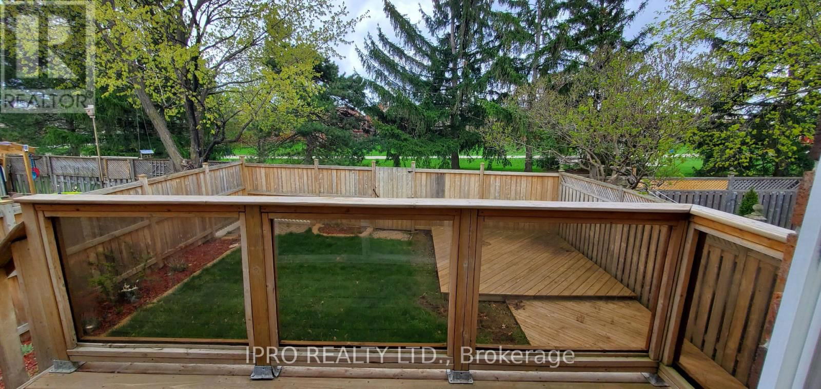 12 SIMMONS BOULEVARD Image 16