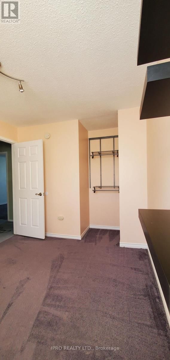 12 SIMMONS BOULEVARD Image 24