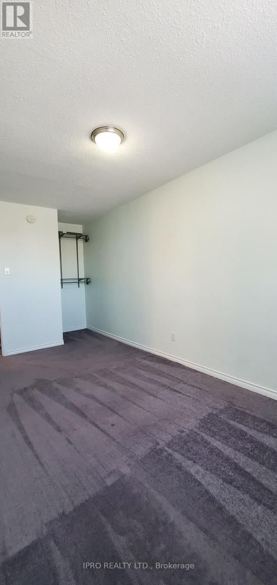 12 SIMMONS BOULEVARD Image 25