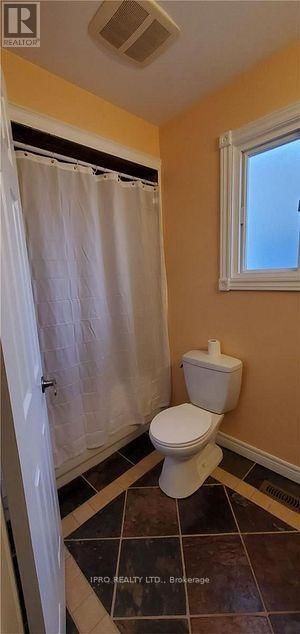 12 SIMMONS BOULEVARD Image 28