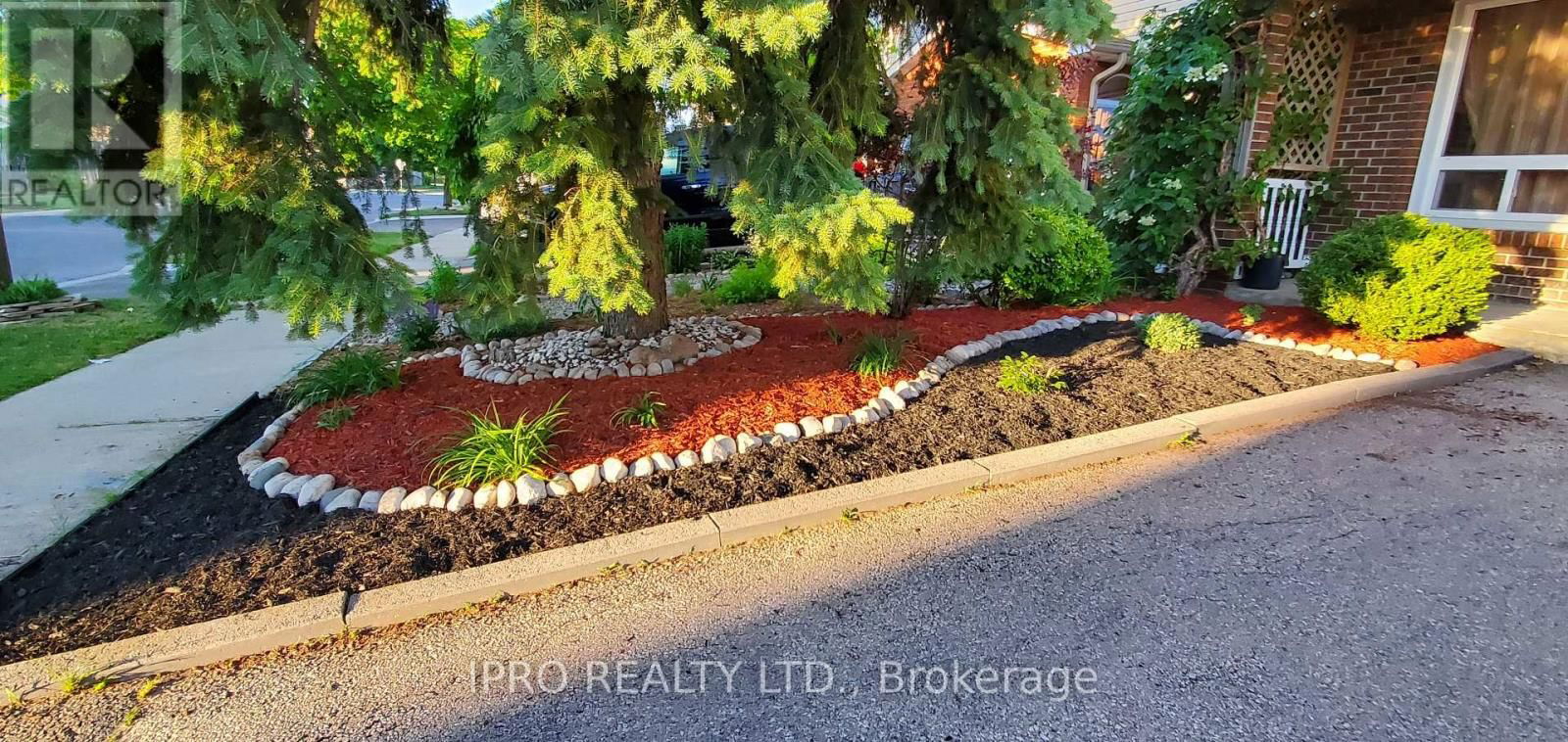 12 SIMMONS BOULEVARD Image 3