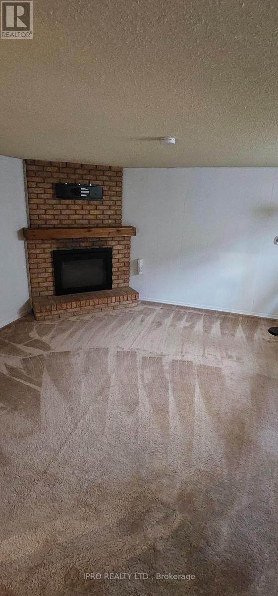 12 SIMMONS BOULEVARD Image 30