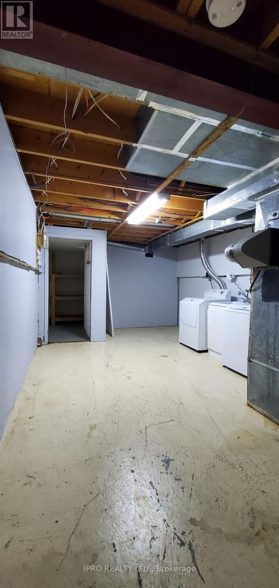 12 SIMMONS BOULEVARD Image 36