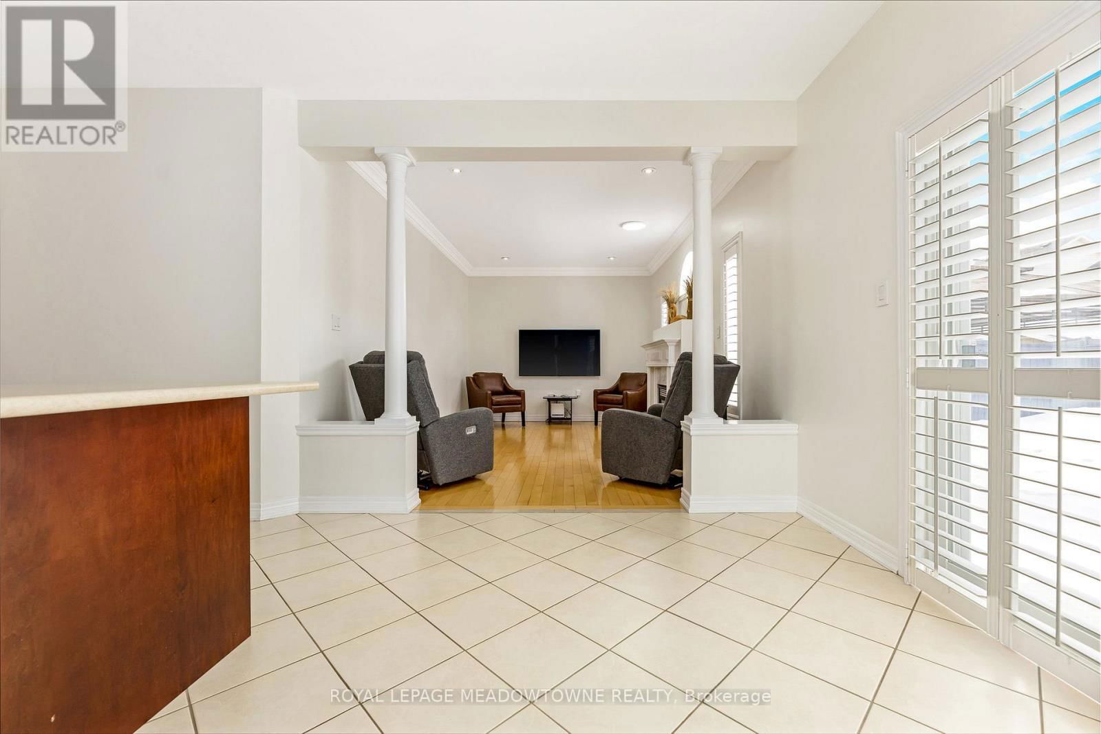 82 DIVISION STREET Image 16