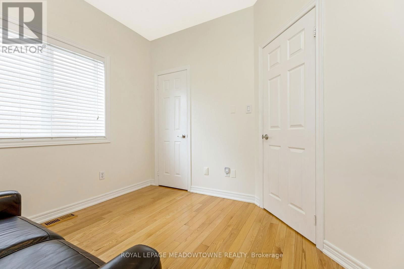 82 DIVISION STREET Image 23