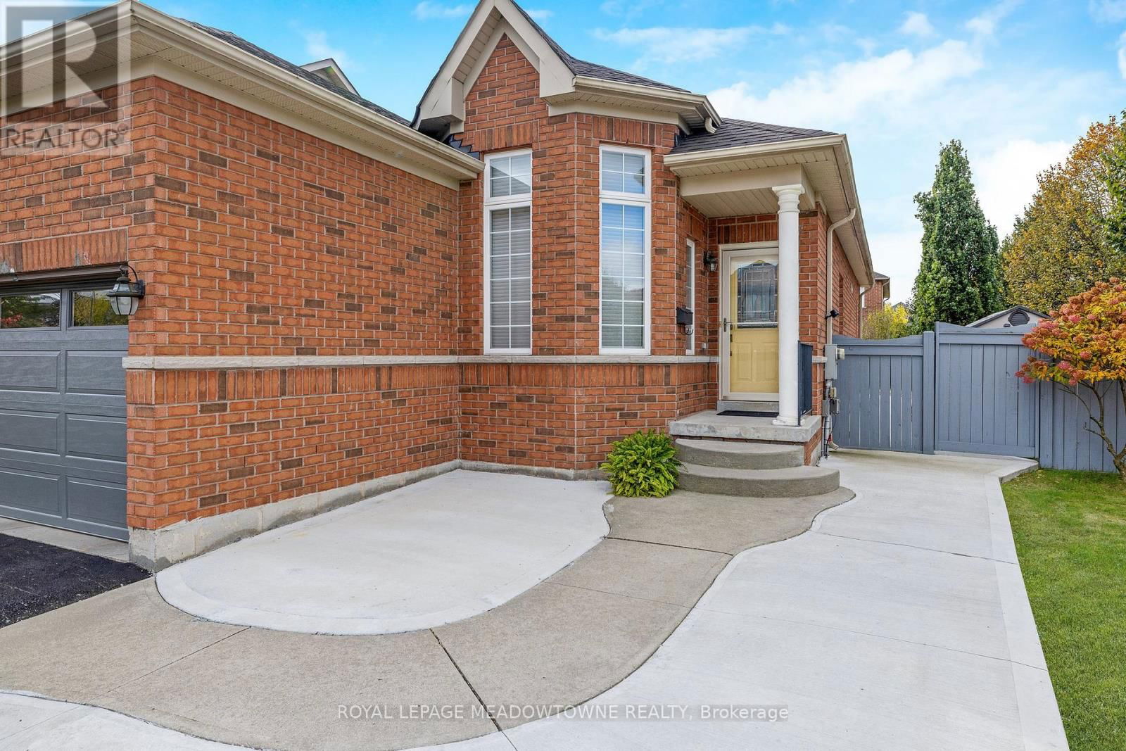 82 DIVISION STREET Image 4