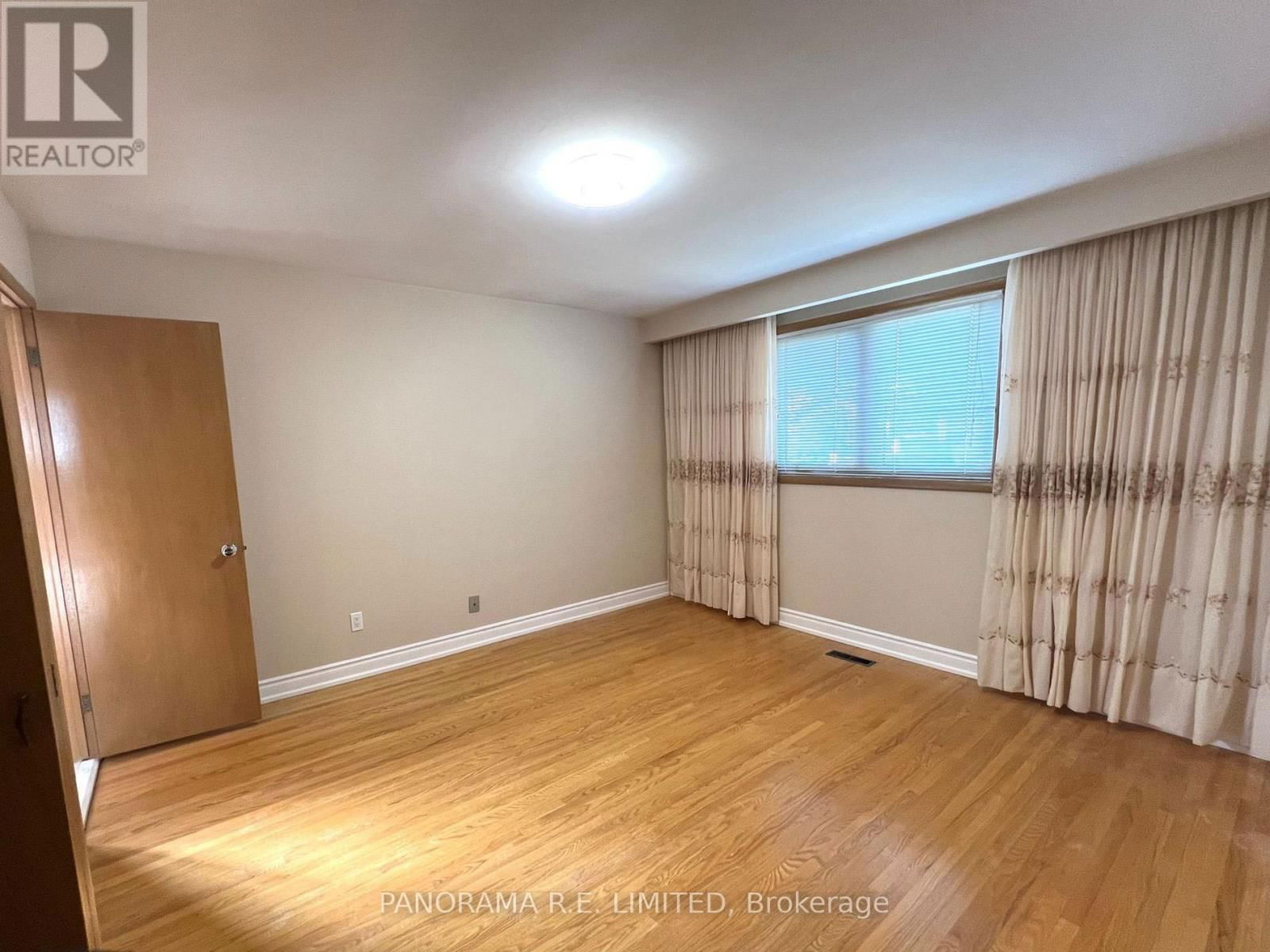 Upper - 28 LONGBOURNE DRIVE Image 11