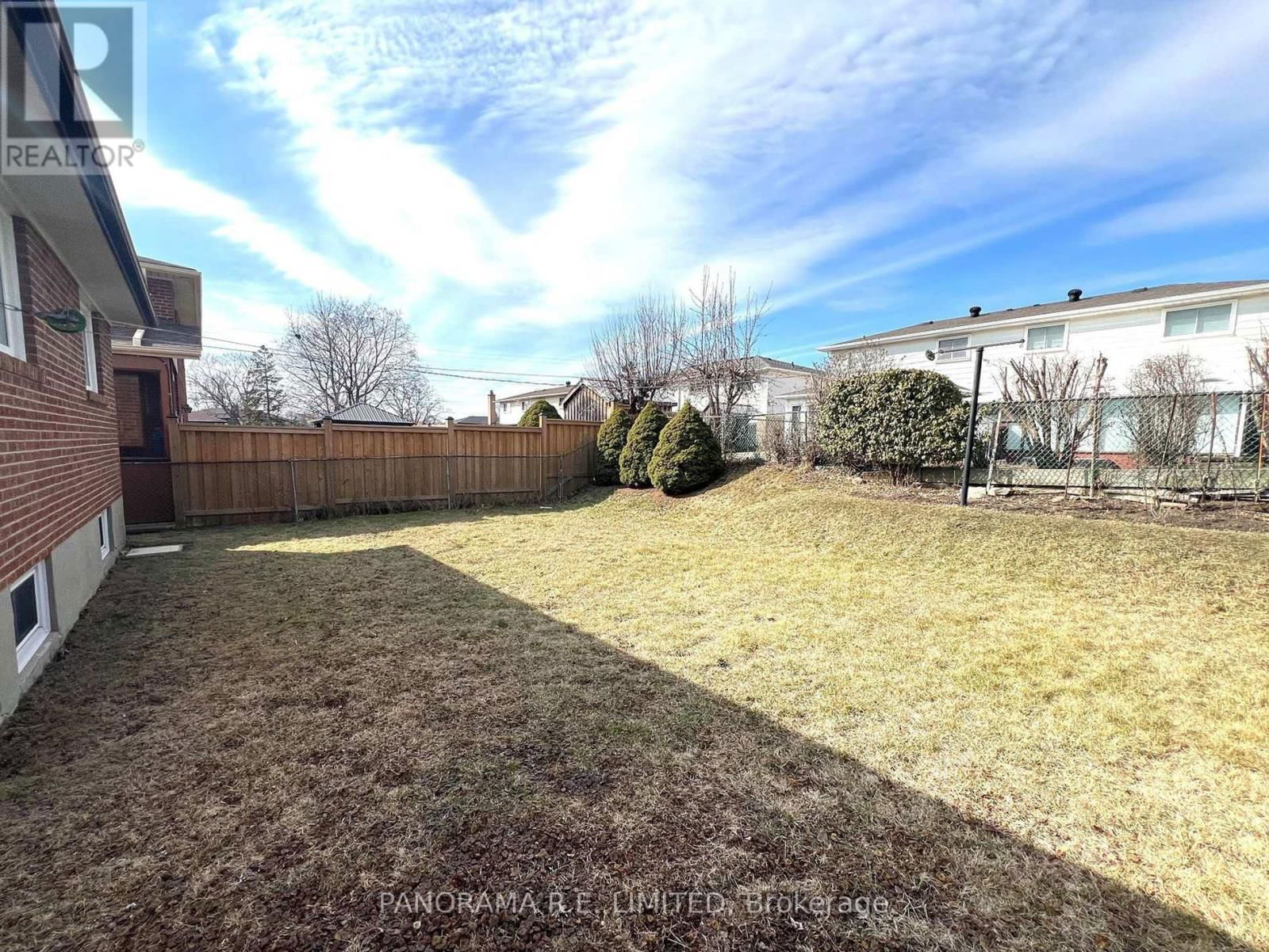 Upper - 28 LONGBOURNE DRIVE Image 15