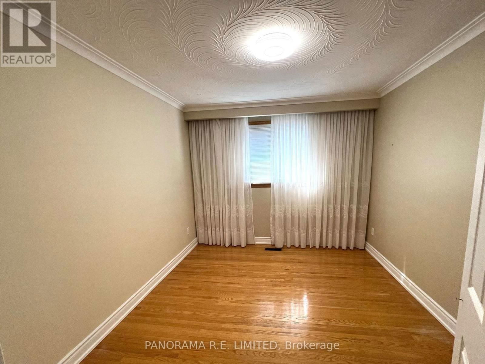 Upper - 28 LONGBOURNE DRIVE Image 7