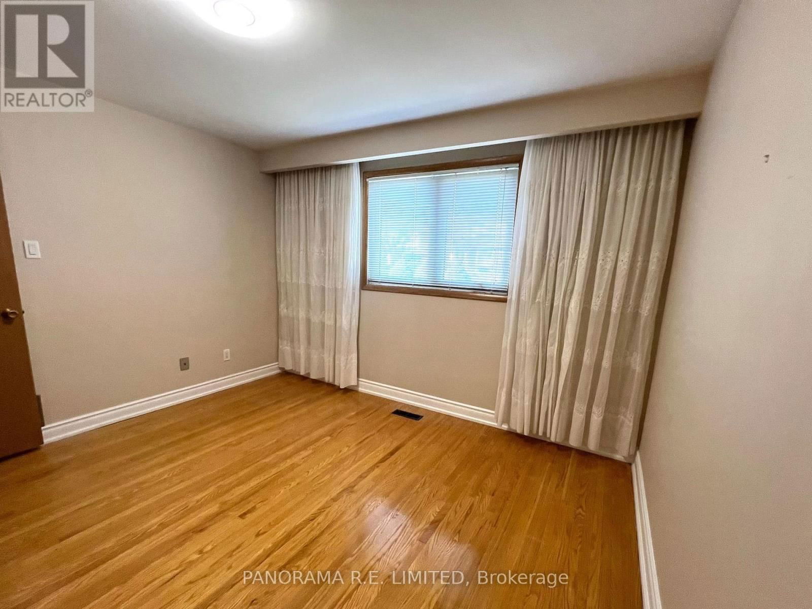 Upper - 28 LONGBOURNE DRIVE Image 8