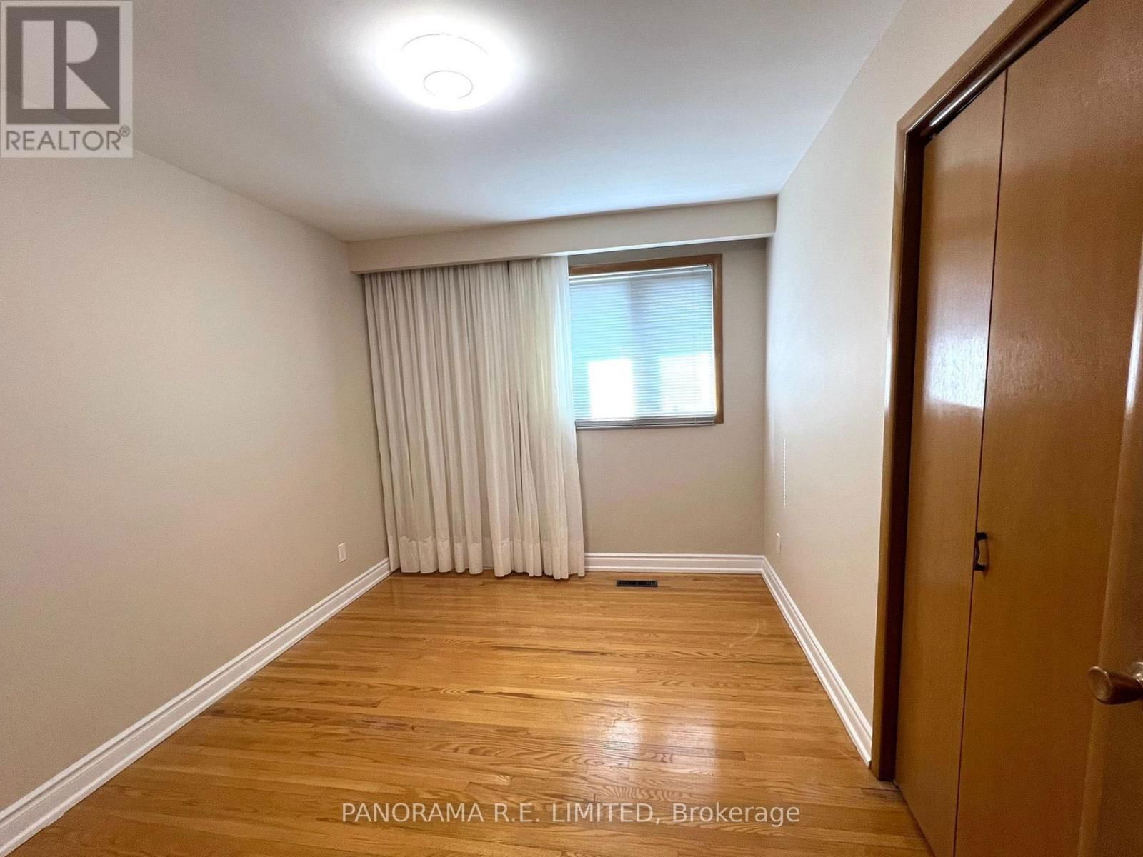 Upper - 28 LONGBOURNE DRIVE Image 9