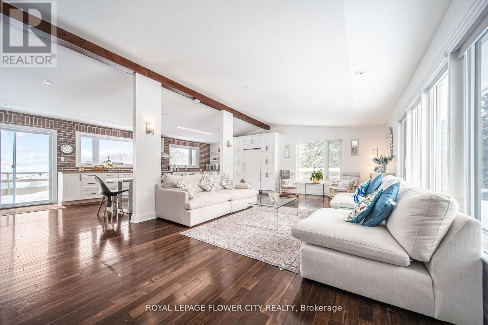 5 GLENN COURT Image 14
