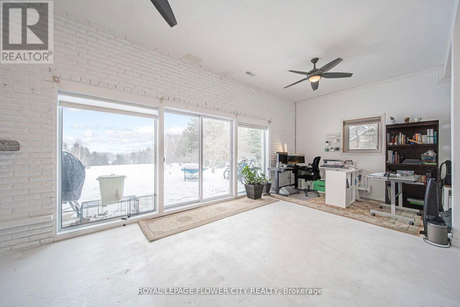 5 GLENN COURT Image 17
