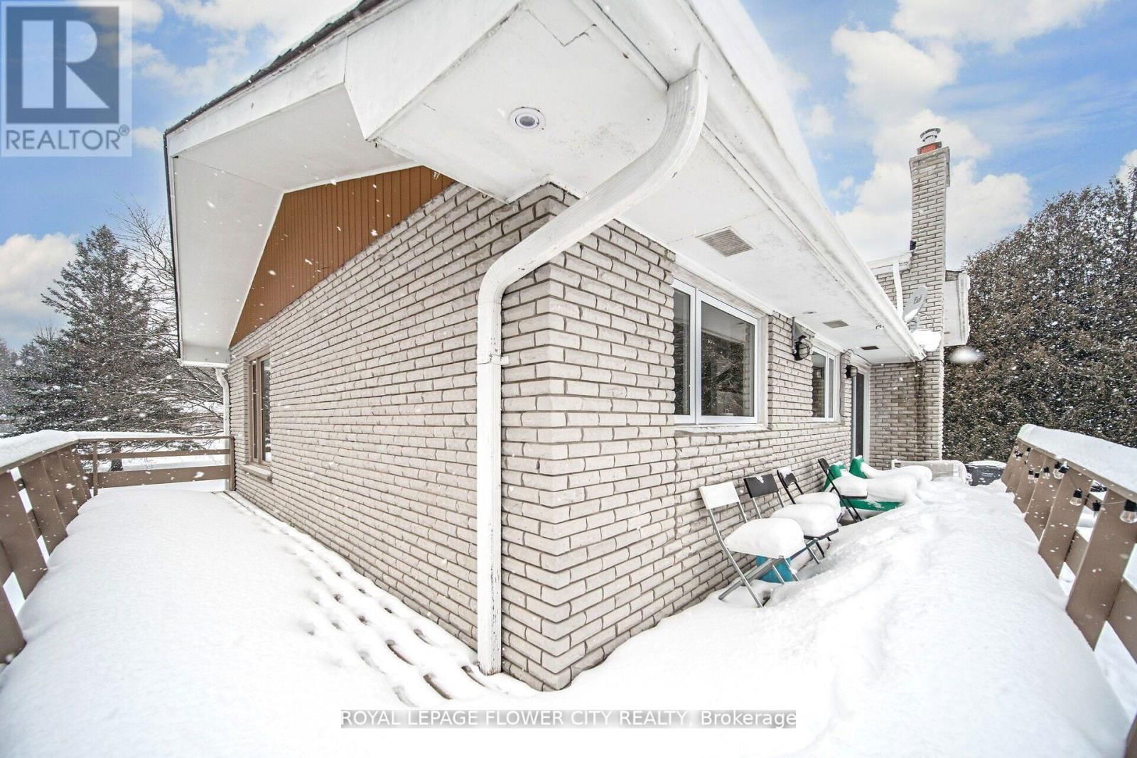 5 GLENN COURT Image 33