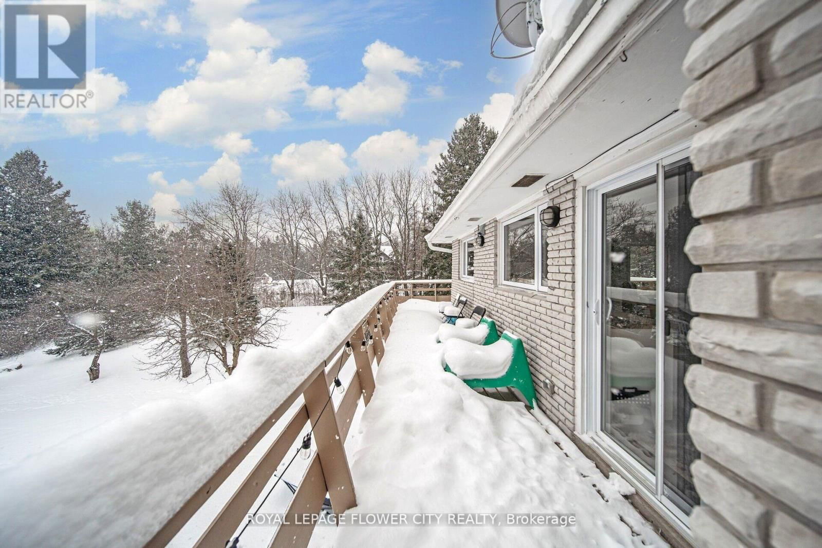 5 GLENN COURT Image 35