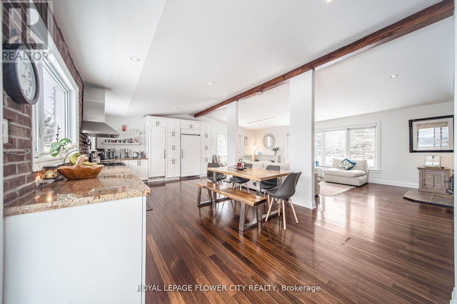 5 GLENN COURT Image 6