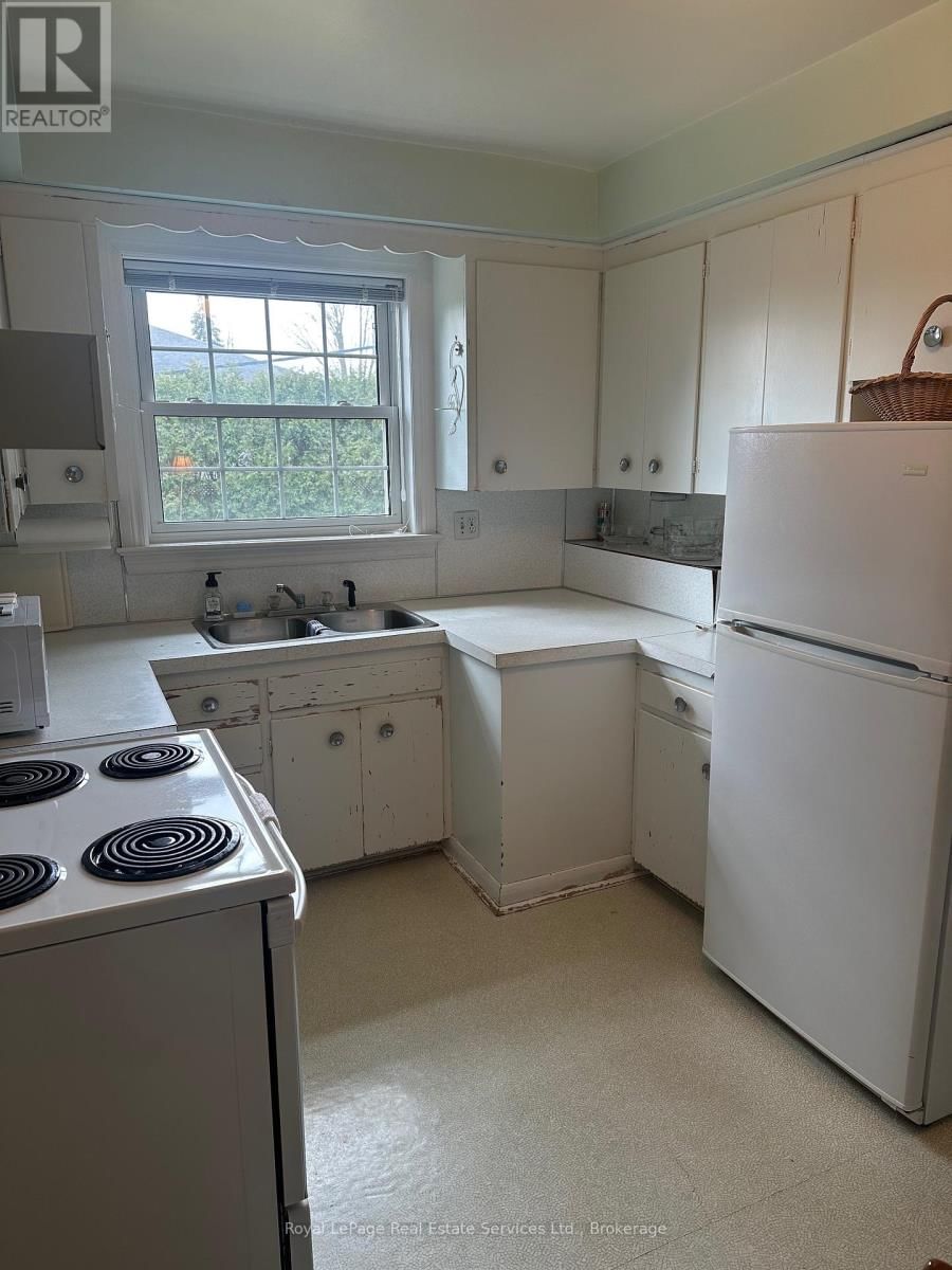 438 SANDMERE PLACE Image 11