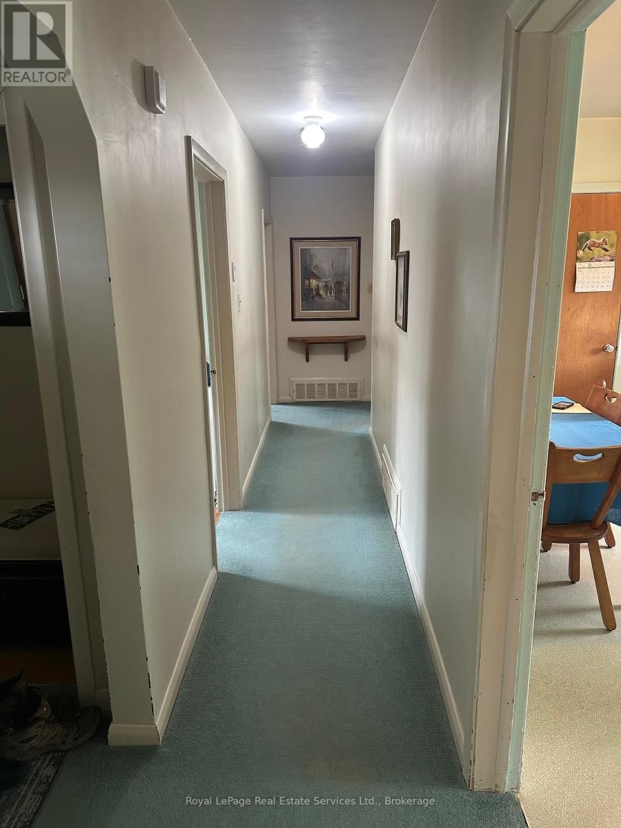 438 SANDMERE PLACE Image 12