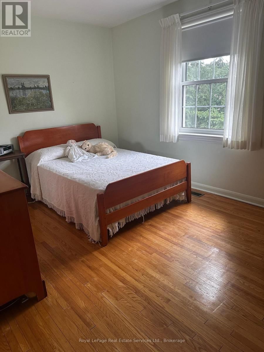 438 SANDMERE PLACE Image 13