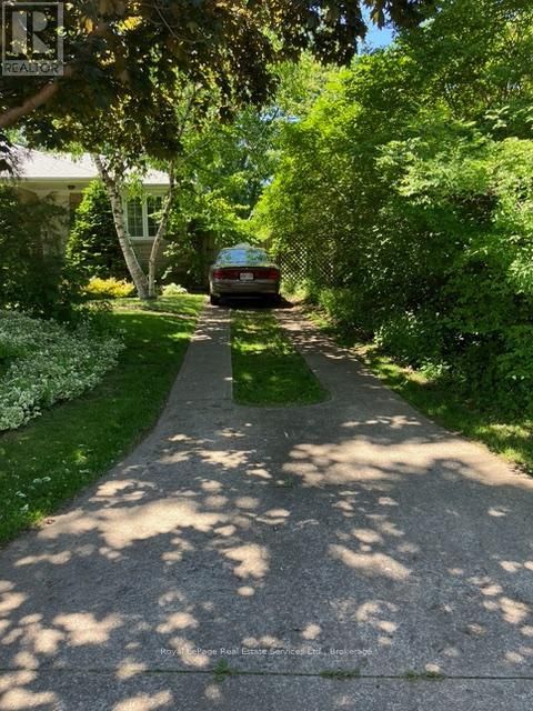 438 SANDMERE PLACE Image 3