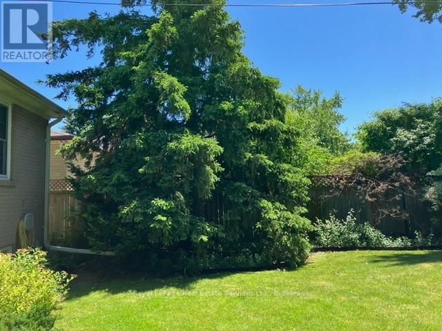 438 SANDMERE PLACE Image 6