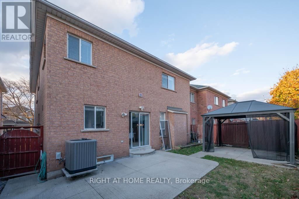 7 GABRIELLE DRIVE Image 32