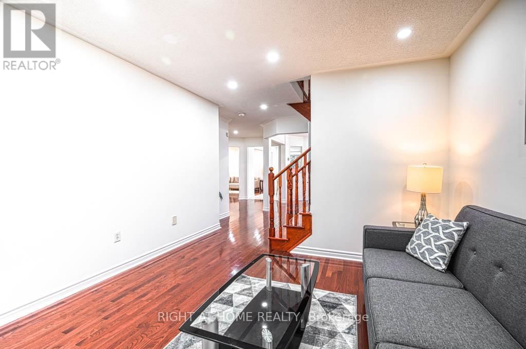 7 GABRIELLE DRIVE Image 4